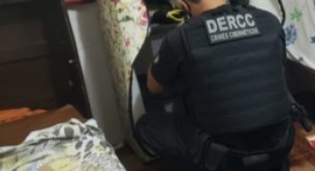 PC faz buscas a investigado por anunciar notas de dinheiro falsas na internet